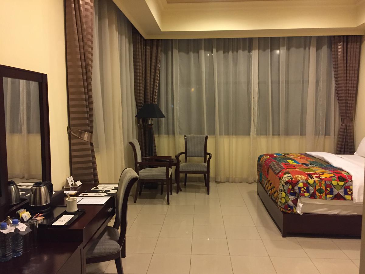 Royal Grand Hotel Monrovia Exterior photo