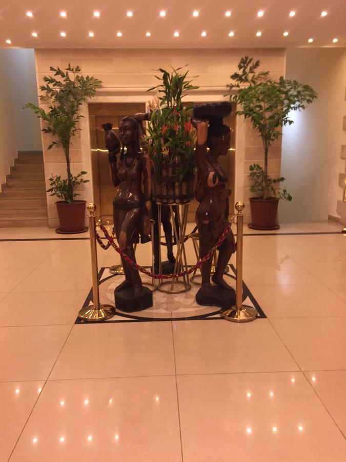 Royal Grand Hotel Monrovia Exterior photo