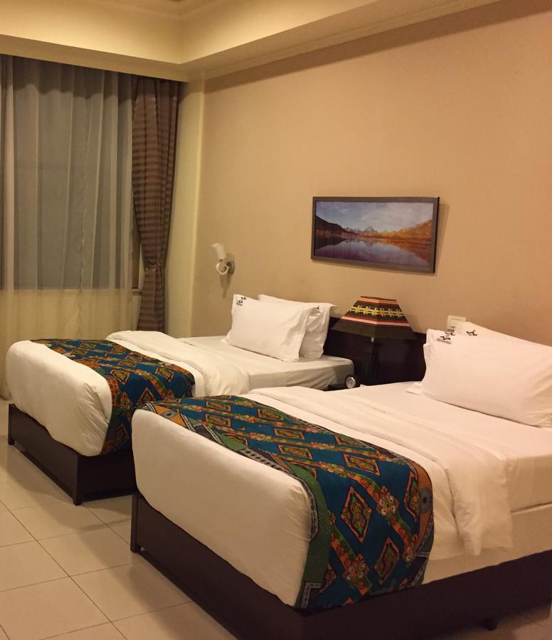 Royal Grand Hotel Monrovia Exterior photo